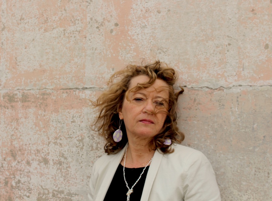 Lisa De Leeuw Pics – Telegraph